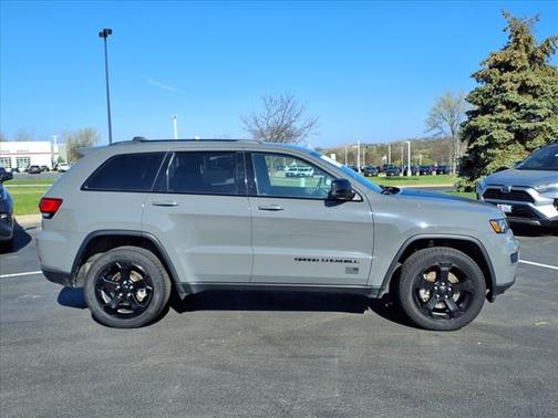 2021 Jeep Grand Cherokee Laredo