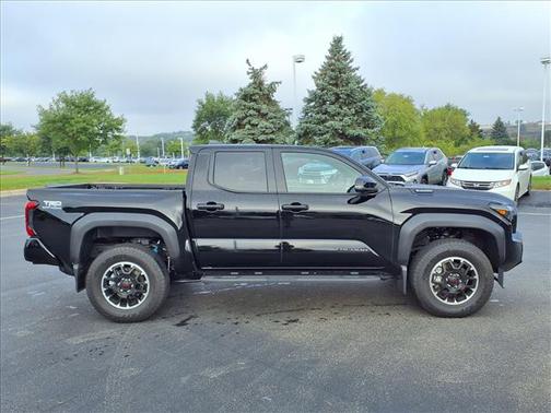 2025 Toyota Tacoma Hybrid TRD HYBR