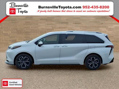 2025 Toyota Sienna Platinum 7 Passenger