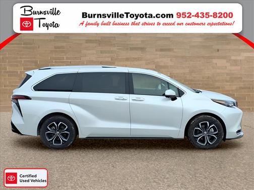 2025 Toyota Sienna Platinum 7 Passenger