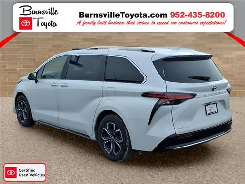 2025 Toyota Sienna Platinum 7 Passenger