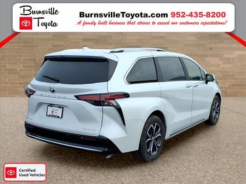2025 Toyota Sienna Platinum 7 Passenger