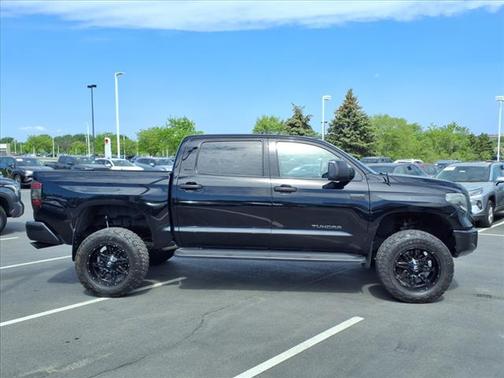 2017 Toyota Tundra SR5