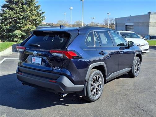 2022 Toyota RAV4 Hybrid XLE