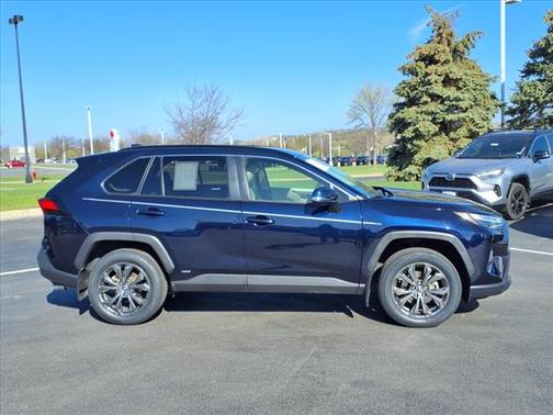 2022 Toyota RAV4 Hybrid XLE