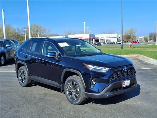 2022 Toyota RAV4 Hybrid XLE