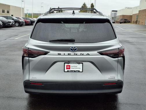 2024 Toyota Sienna XLE
