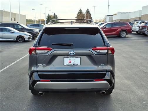 2023 Toyota RAV4 Hybrid SE