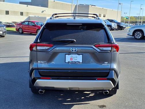 2023 Toyota RAV4 Hybrid SE