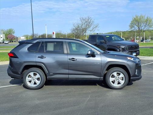 2021 Toyota RAV4 Hybrid XLE