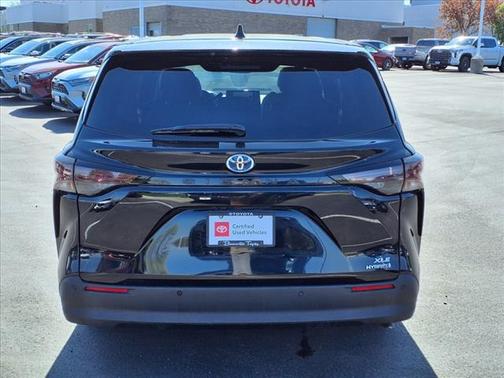 2023 Toyota Sienna XLE