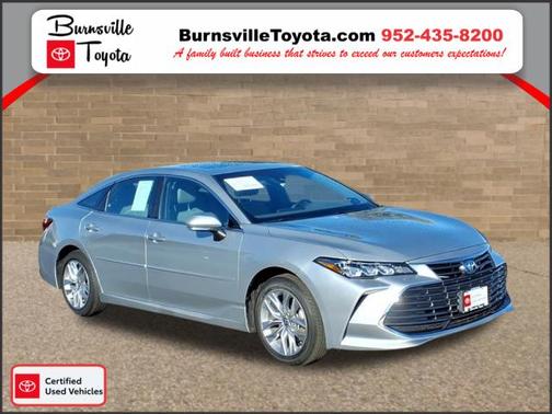 2022 Toyota Avalon Hybrid XLE