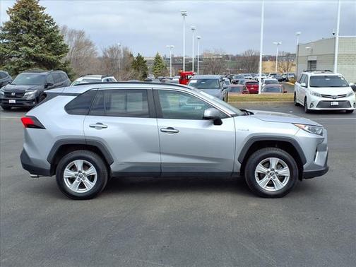2021 Toyota RAV4 Hybrid XLE