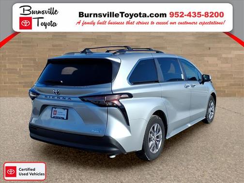 2024 Toyota Sienna XLE