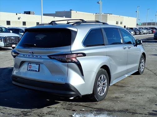 2024 Toyota Sienna XLE