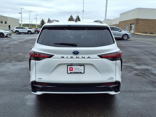 2022 Toyota Sienna XSE 7 Passenger