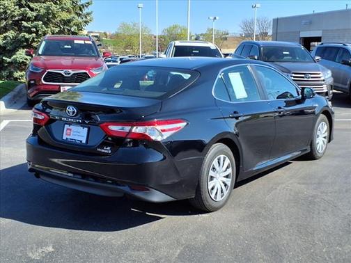 2018 Toyota Camry Hybrid LE