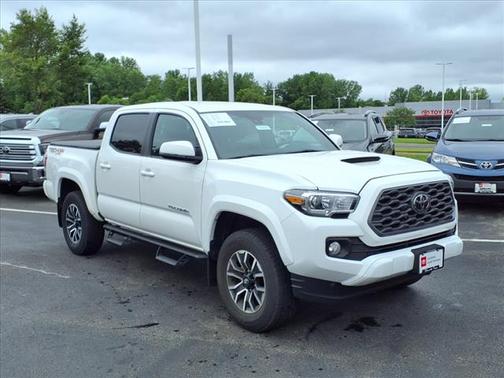 2022 Toyota Tacoma TRD Sport