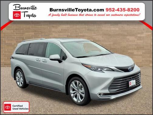2024 Toyota Sienna Platinum 7 Passenger