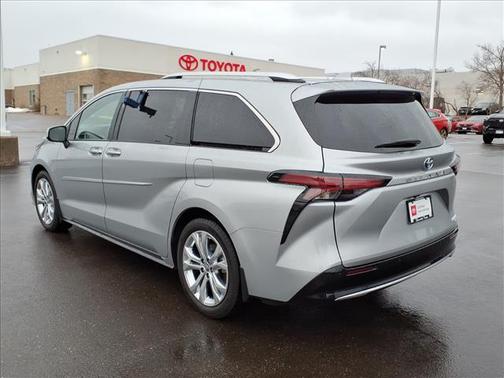 2024 Toyota Sienna Platinum 7 Passenger