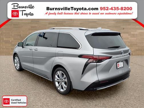2024 Toyota Sienna Platinum 7 Passenger