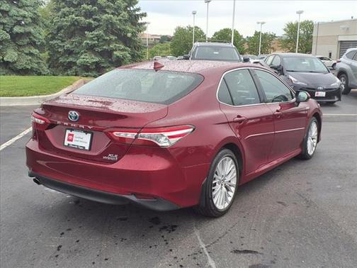 2018 Toyota Camry Hybrid XLE