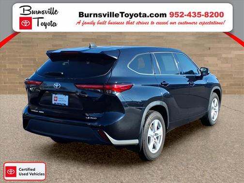 2022 Toyota Highlander LE