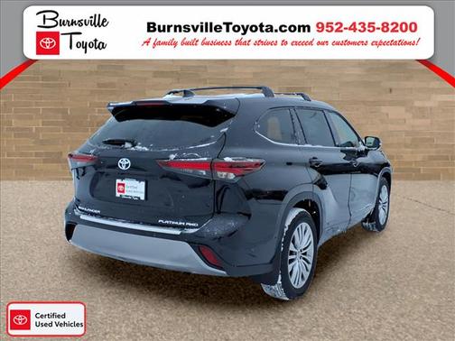2025 Toyota Highlander Platinum