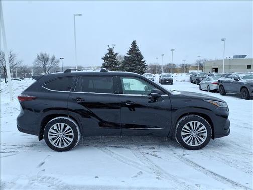 2025 Toyota Highlander Platinum