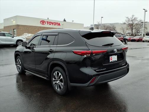 2021 Toyota Highlander XLE