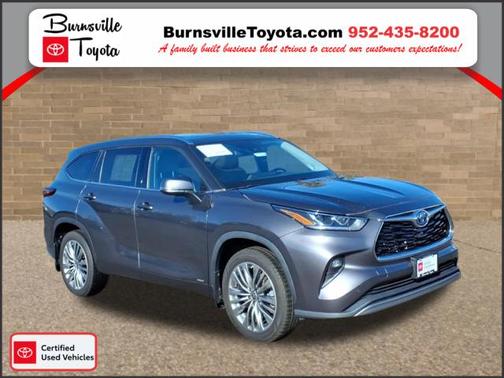 2022 Toyota Highlander Hybrid Platinum