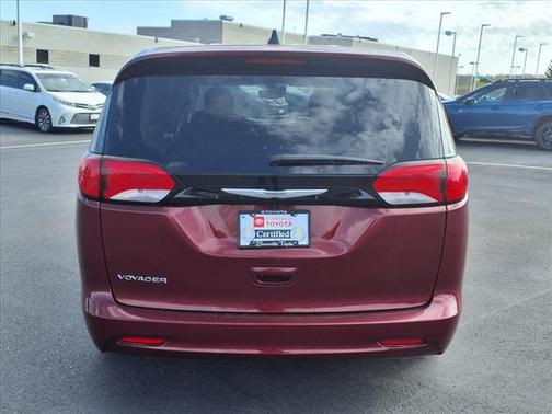 2023 Chrysler Voyager LX