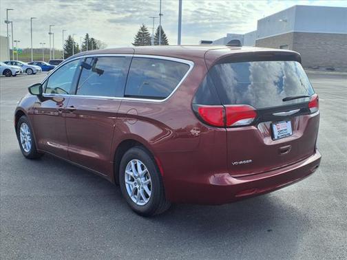2023 Chrysler Voyager LX