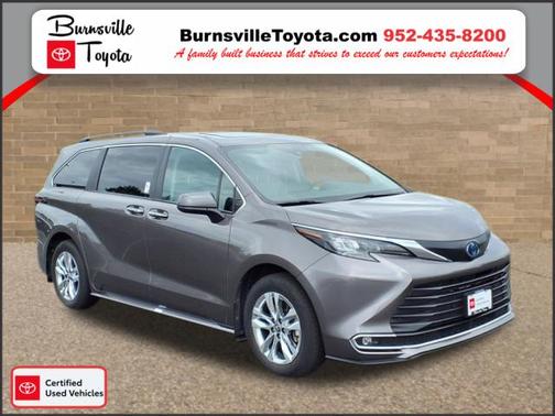 2024 Toyota Sienna XLE