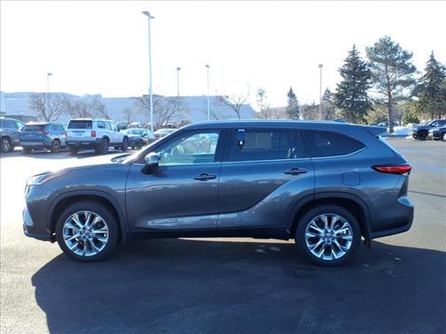 2022 Toyota Highlander Limited