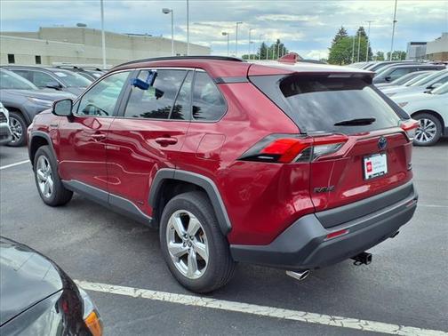 2021 Toyota RAV4 Hybrid XLE Premium