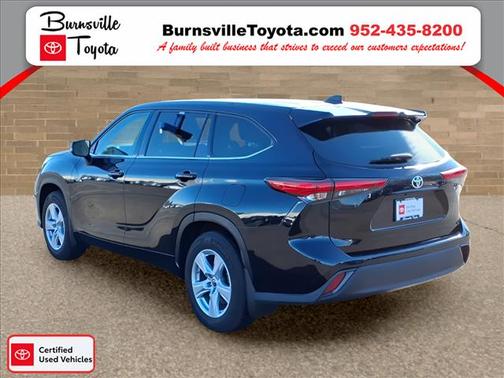2022 Toyota Highlander LE