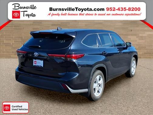 2022 Toyota Highlander LE