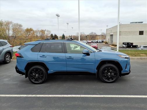 2022 Toyota RAV4 Hybrid SE