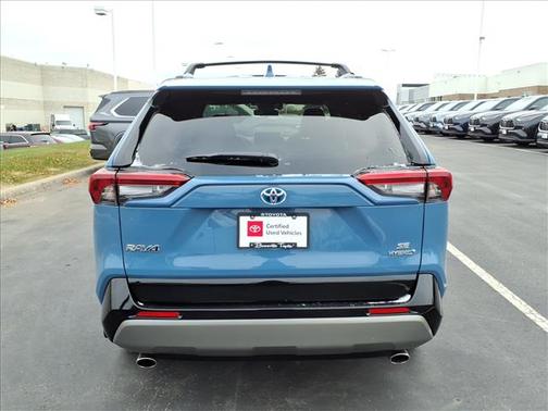 2022 Toyota RAV4 Hybrid SE