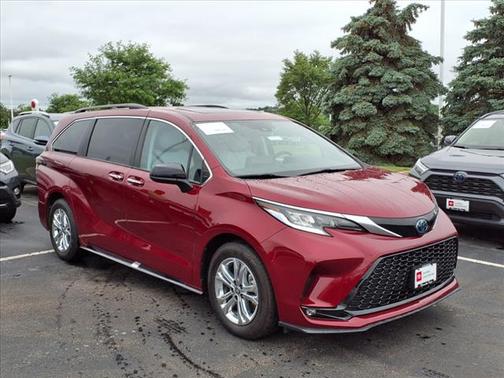 2023 Toyota Sienna XSE