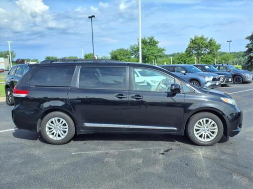 2014 Toyota Sienna XLE