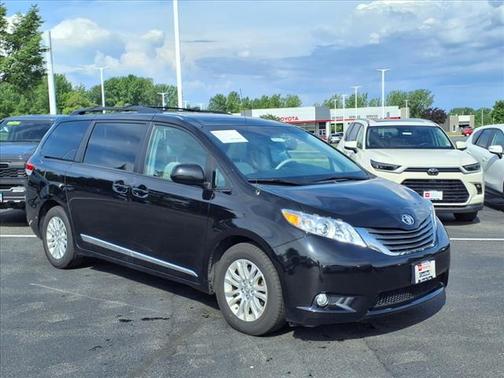 2014 Toyota Sienna XLE