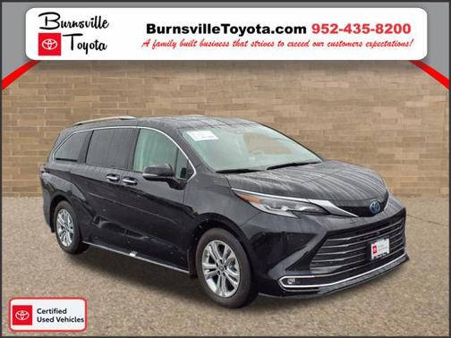 2023 Toyota Sienna Platinum 7 passenger