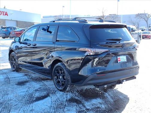 2025 Toyota Sienna Woodland Edition