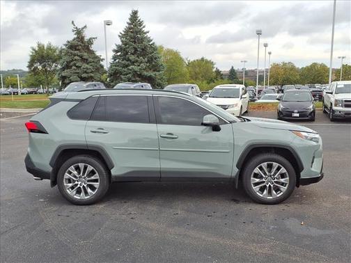 2022 Toyota RAV4 XLE Premium