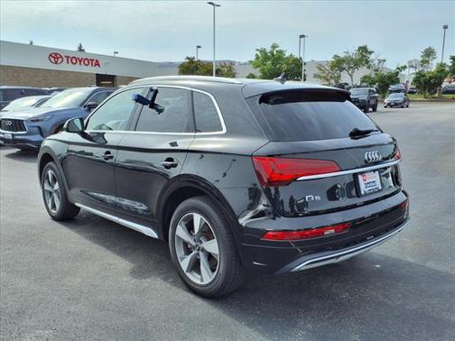 2022 Audi Q5 40 Premium Plus