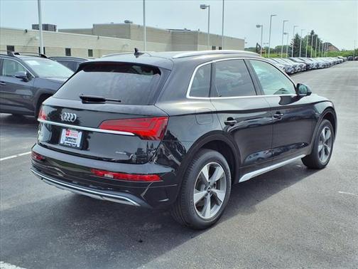 2022 Audi Q5 40 Premium Plus