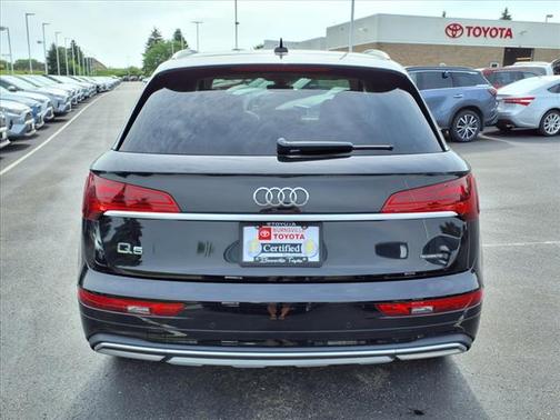 2022 Audi Q5 40 Premium Plus