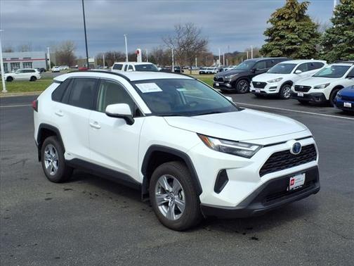 2022 Toyota RAV4 Hybrid XLE